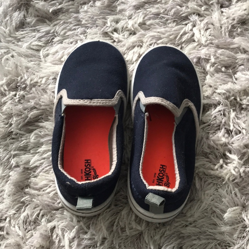 OshKosh boys size 11 slide on sneakers